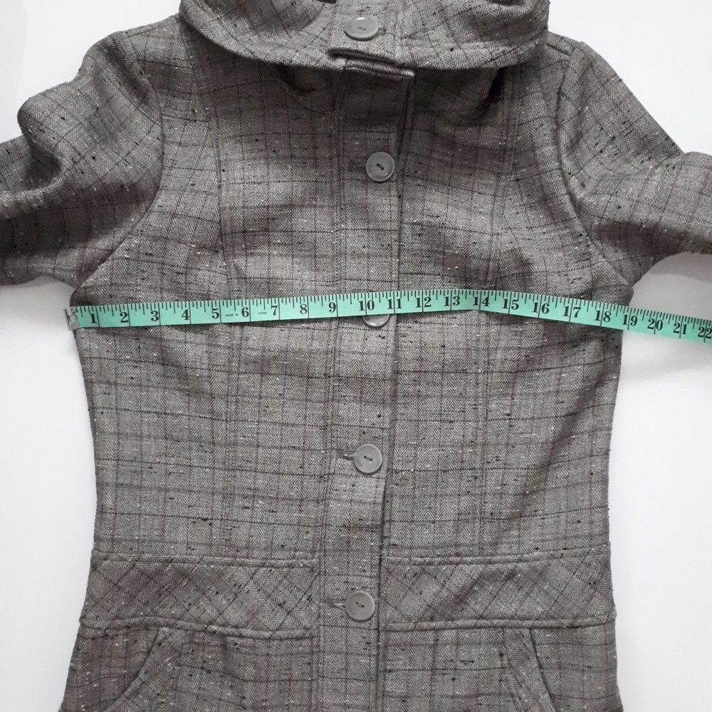 Lole Grey Coat with Purple Accents - Picture 15 of 16